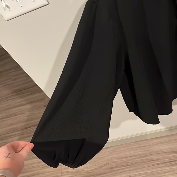 Black, long sleeve top - Picture 2 of 3